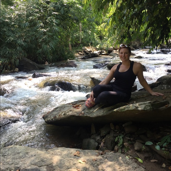 Meet your Posher, Michelle - Picture 3 of 3